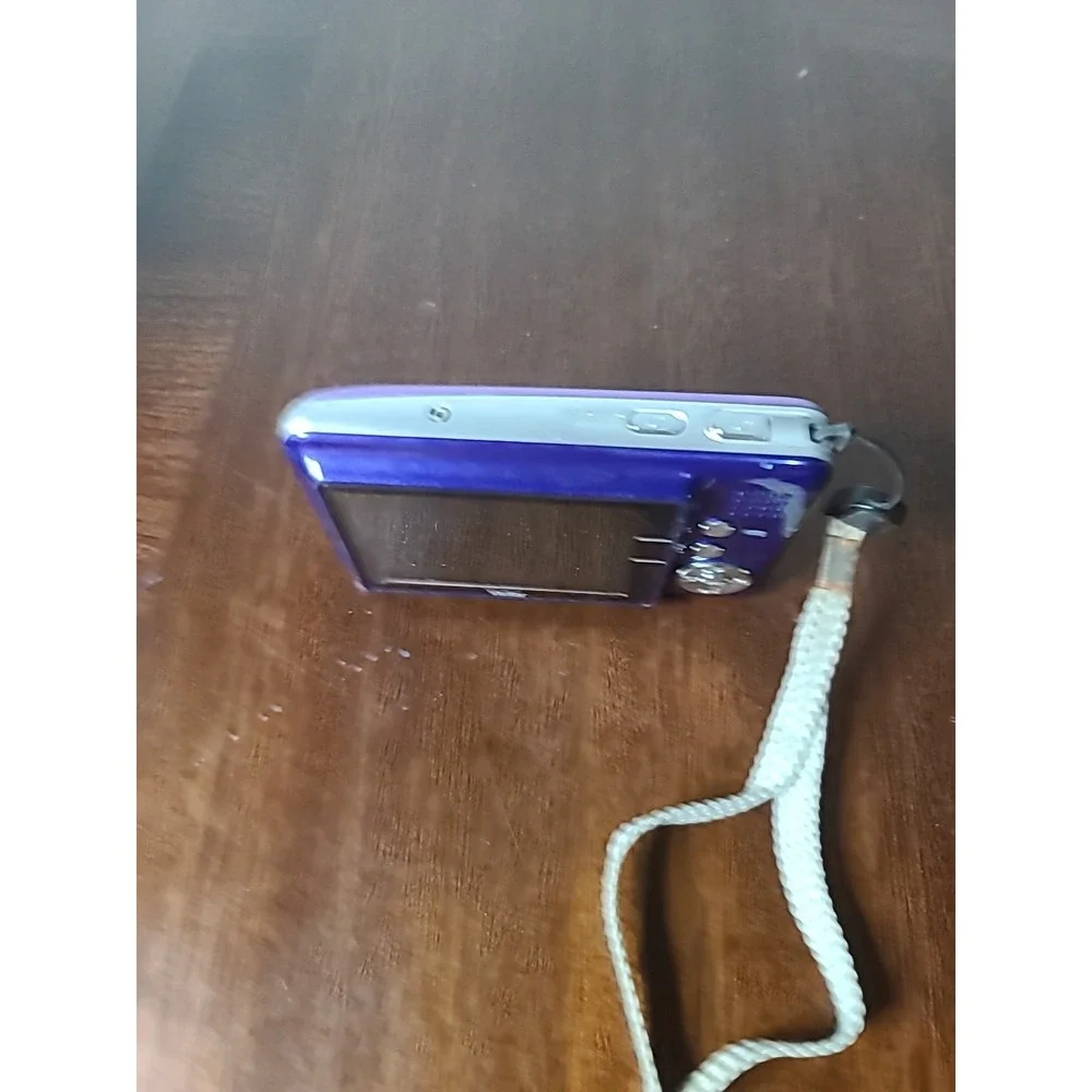 Vivitar ViviCam X029 Purple 10.1MP Digital Camera 4x Zoom Untested